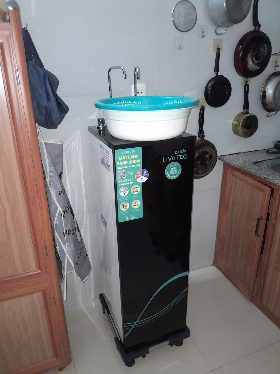 Máy lọc nước nóng lạnh Karofi Livotec 612